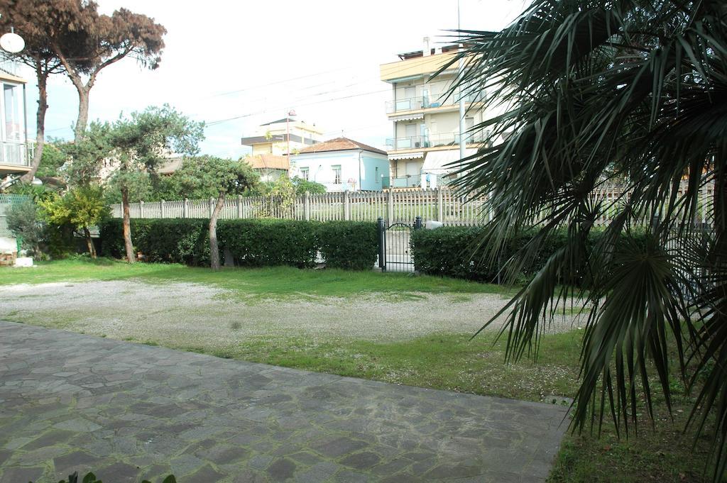 Villa Linda Affittacamere Bellaria-Igea Marina Exterior photo